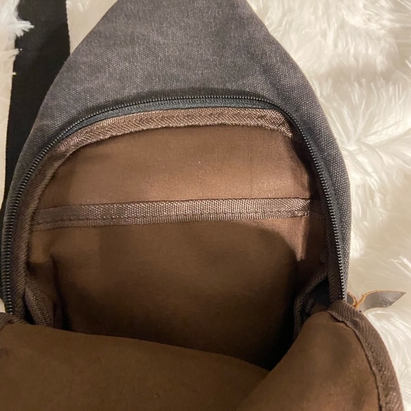 Cross body travel bag/pocketbook new - Picture 5 of 8